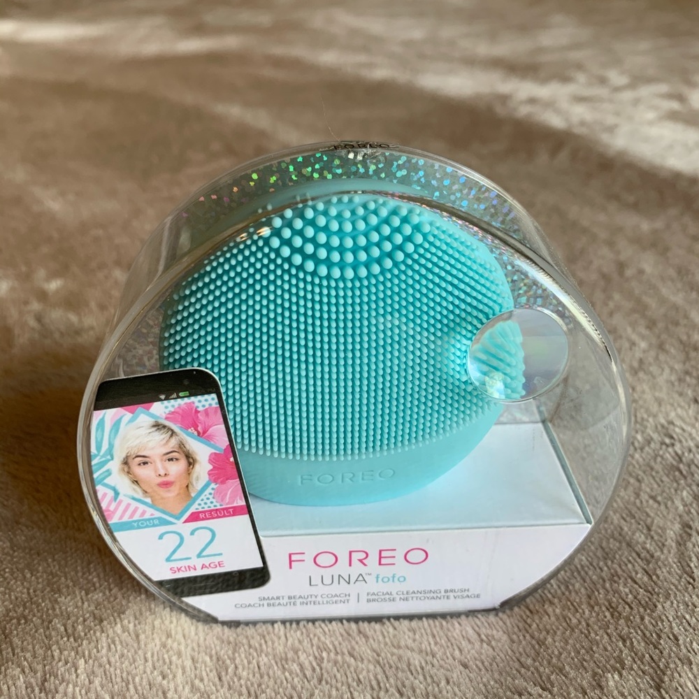 FOREO LUNA fofo Smart Facial Brush and Analyzer